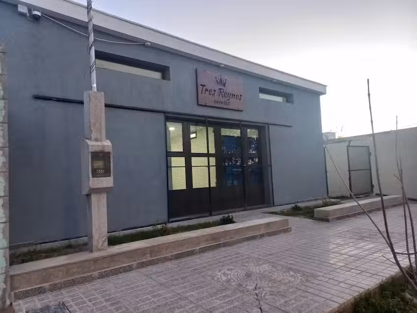 Sal&oacute;n de Eventos Tres Reinos