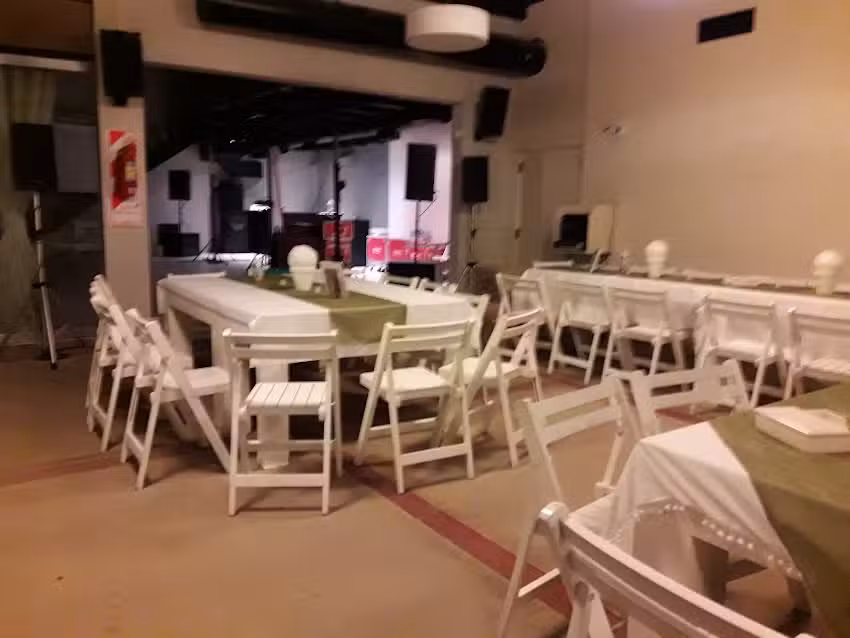 Sal&oacute;n De Fiestas