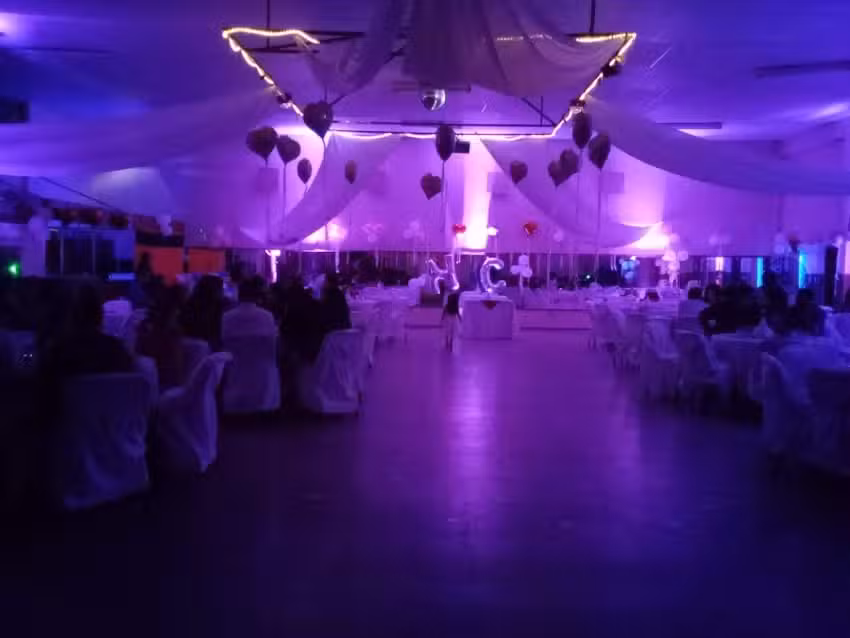 Salon de Fiestas BRINDIS