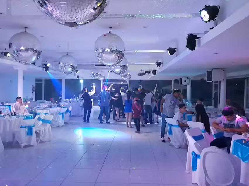 Salon De Fiestas Pino Azul