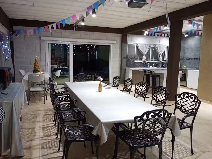 SAL&Oacute;N DE FIESTAS QUINCHOLANDIA TIERRA DE EVENTOS.