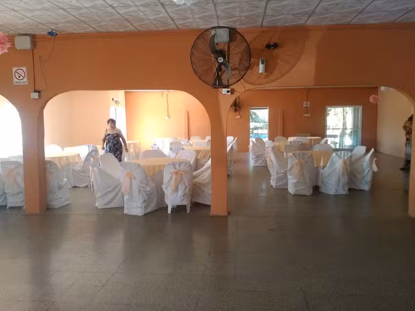 Sal&oacute;n de Fiestas Santina