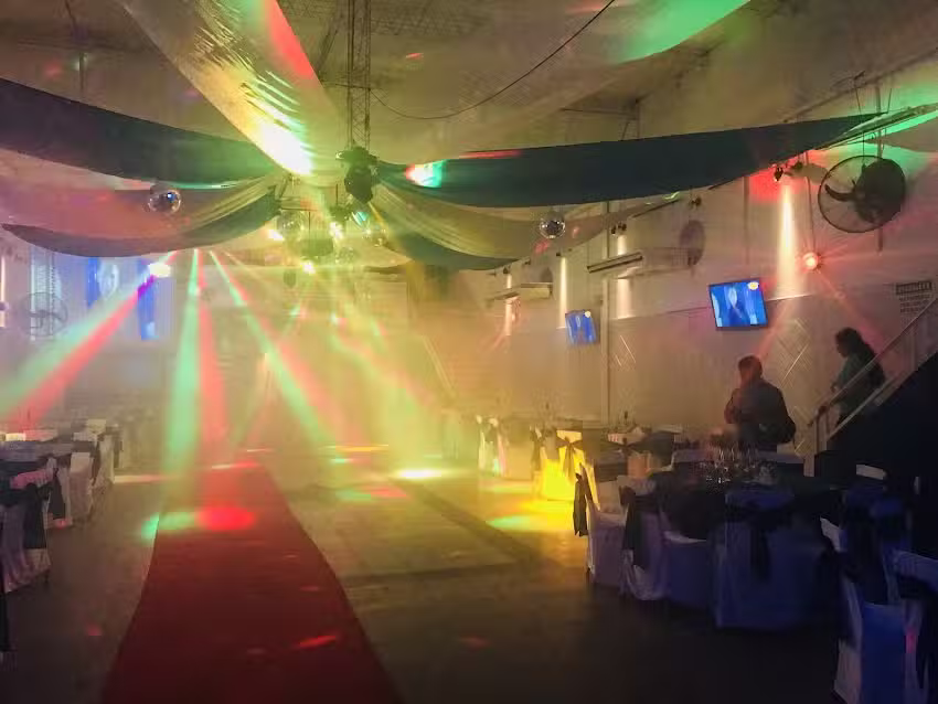 Sal&oacute;n de Fiestas speedy y Servicio De Catering