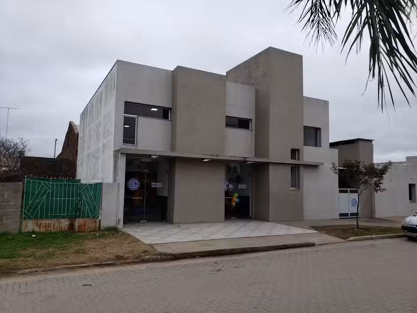 Sal&oacute;n de Fiestas UOM