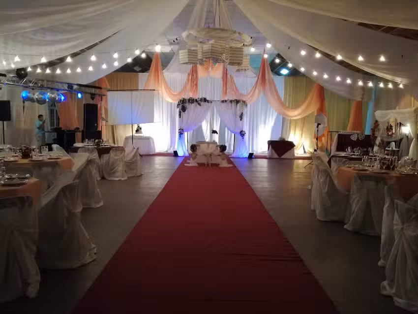 Sal&oacute;n de Usos Multiples