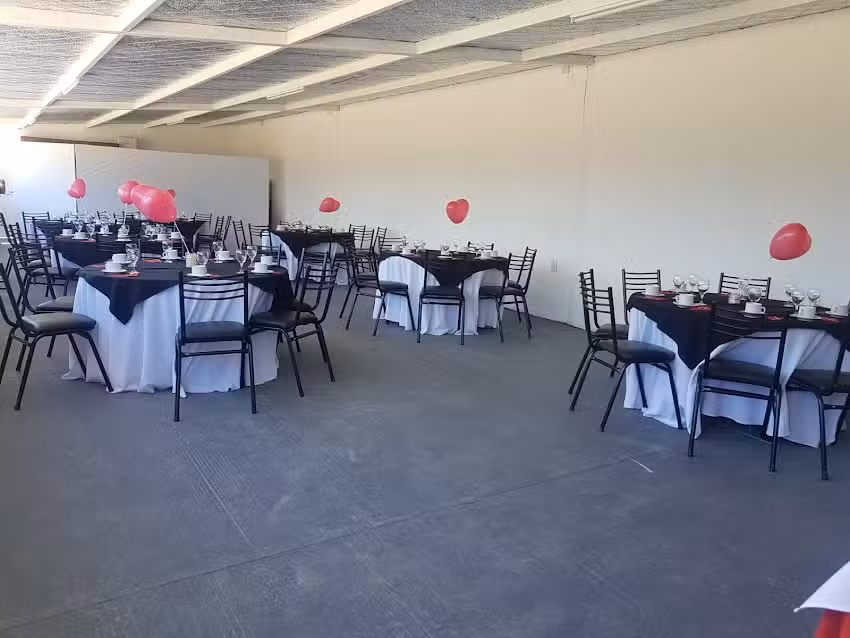 Sal&oacute;n &ldquo;Espacio Verde&rdquo; complejo privado