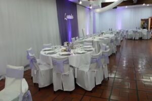 Salon los Acantilados