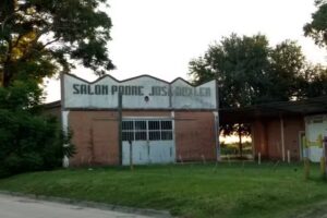 Salon Padre Jose Boxlea