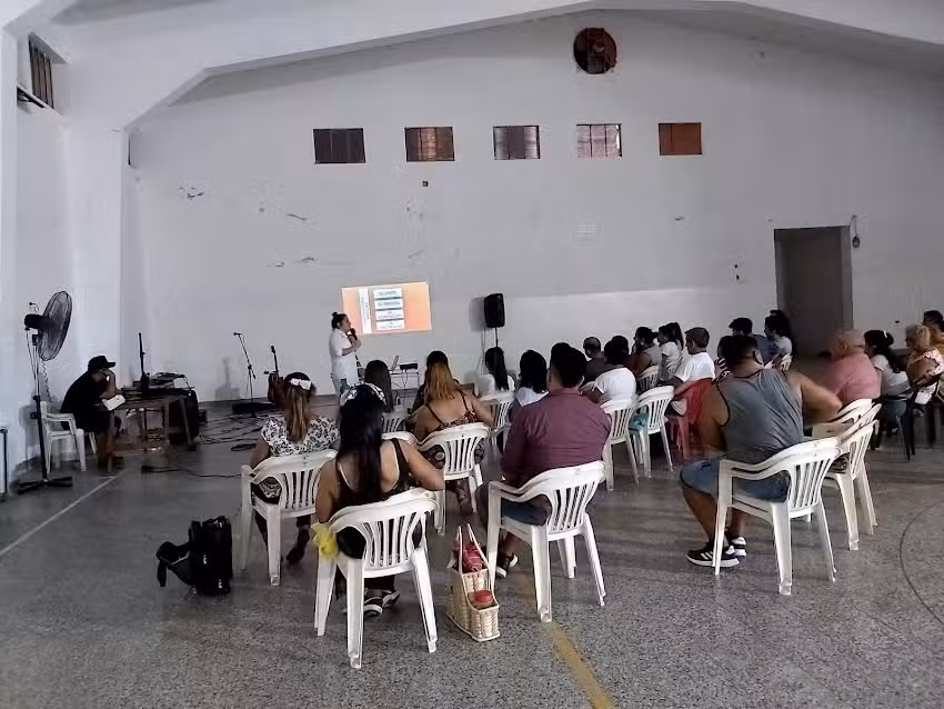 Sal&oacute;n Polifuncional La Paz