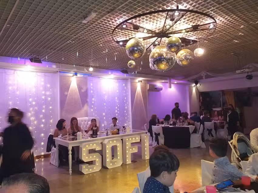 Salon Puerto Mandracho