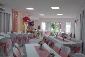 Sal&oacute;n y pileta&rdquo; Guillermina&rdquo;