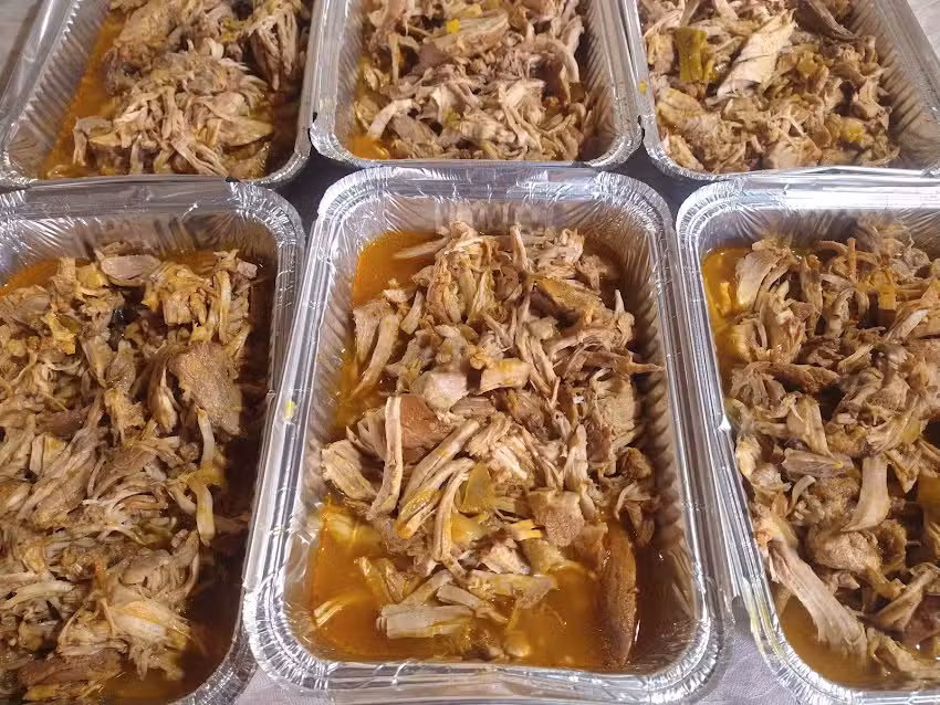 Salvatonia cocina con amor (pernil para eventos)