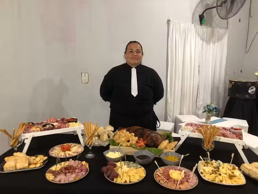 Servicio de mozas bartenders barman mozos