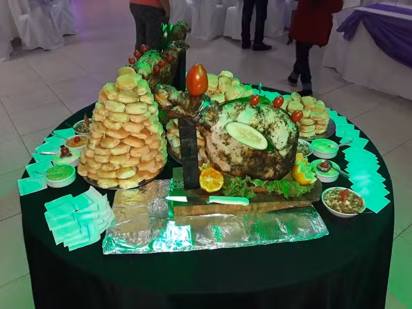 Servicios de Lunch Tina