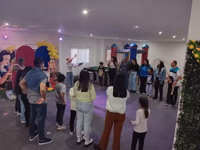 SKY sal&oacute;n de fiestas