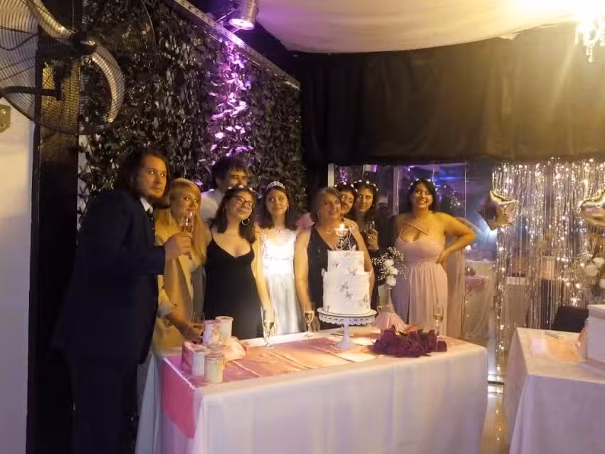 Smile sal&oacute;n de fiestas