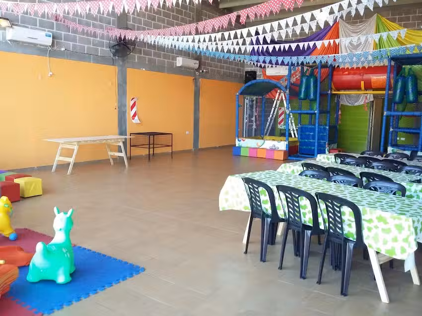 SunnySide Sal&oacute;n de Fiestas