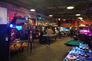 Surfside 6 Vintage Garage