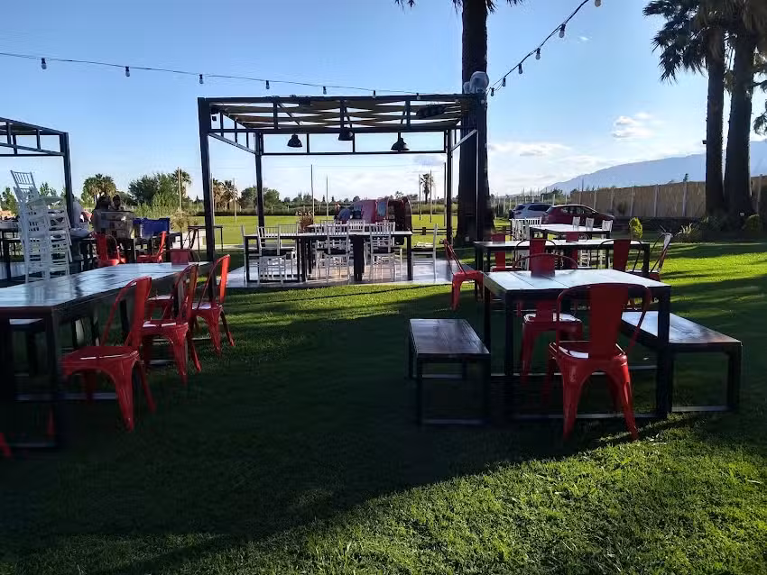 Tierras Negras Rest&oacute;