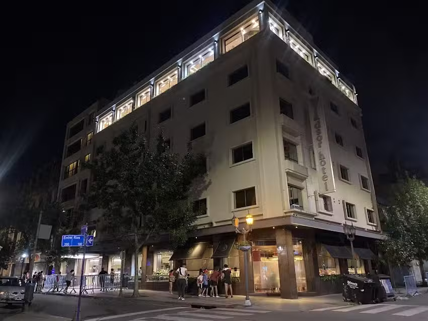 Windsor Hotel & Tower