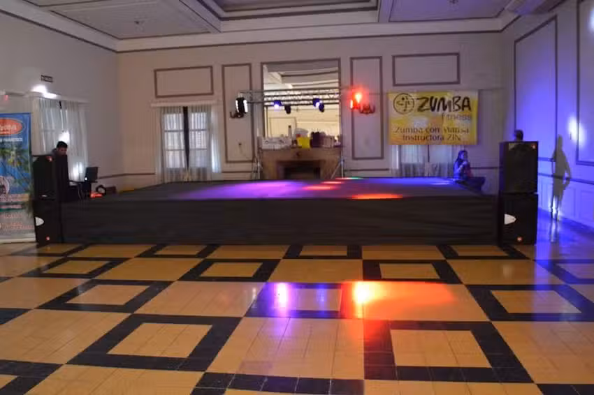 Zumba Denis Sport Autom&oacute;vil Club